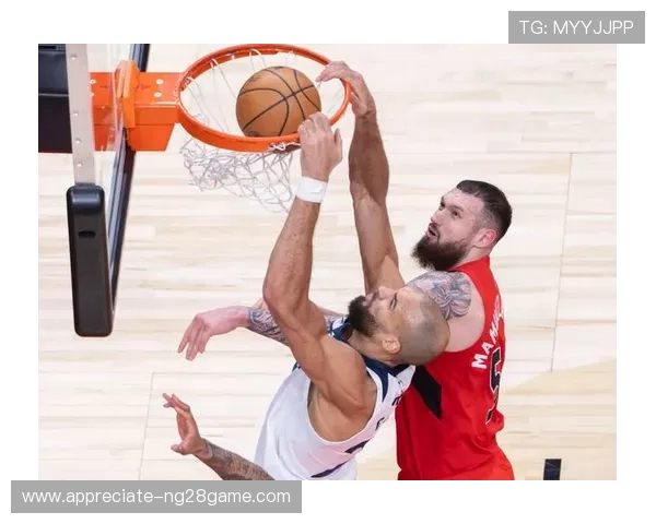 森林狼俱乐部引领篮球新潮流打造团队协作与激情风采